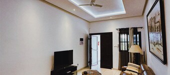 MAYORA Villas & Suites