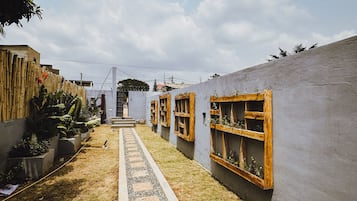 Deluxe Villa | Property grounds