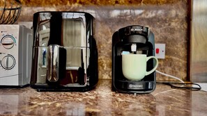 Kaffee und/oder Kaffeemaschine