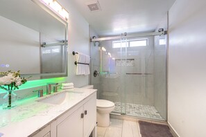 House (3 Bedrooms) | Interior - < 1 Mi to Talking Stick Amp! Family Escape w/ Pool (Phoenix)