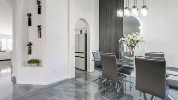 Hus (3 Bedrooms) | Innvendig