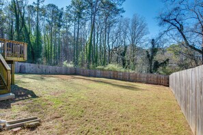 Interior - 7 Mi to Dtwn Atl! Family-friendly Escape w/ Deck (Atlanta)