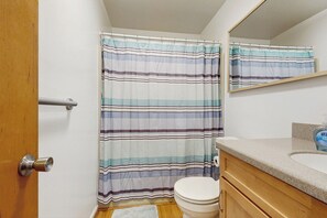 Interior - 5 Blocks to Shore! Rehoboth Beach Family Escape (Rehoboth Beach)