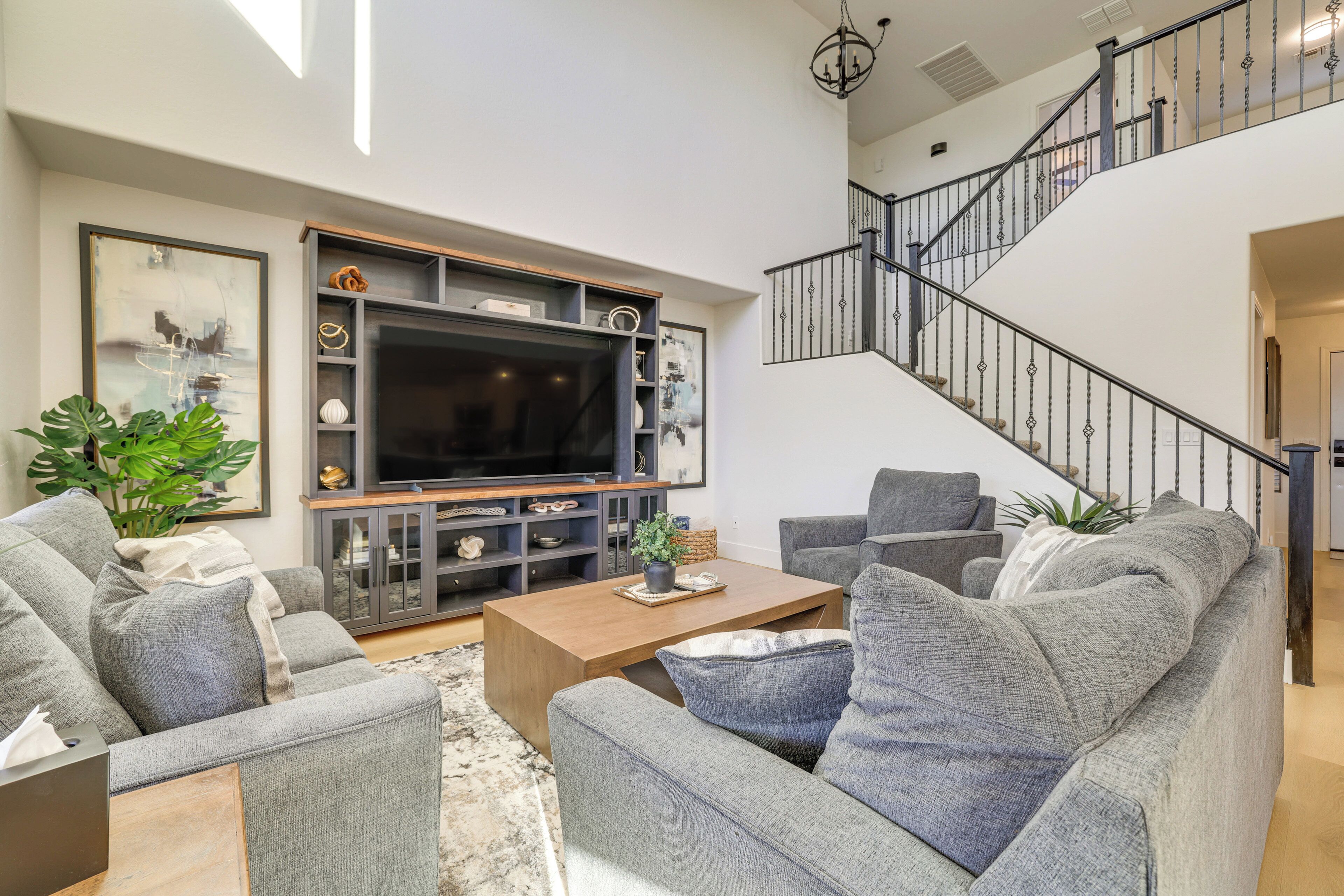 House (4 Bedrooms) | Interior