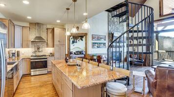 House (2 Bedrooms) | Interior