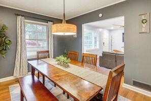 House (3 Bedrooms) | Interior