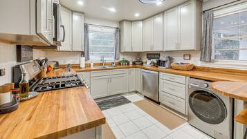 House (3 Bedrooms) | Bahagian dalam