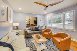 House (3 Bedrooms) | Interior