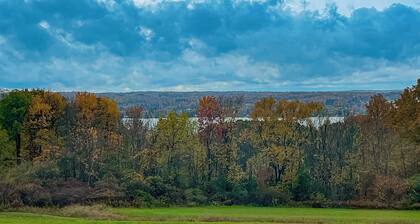 Chautauqua Lake Views! Bemus Point Getaway
