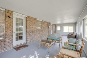 Interior - Near Trails & Dtwn Springdale! Dog-friendly Home (Springdale)