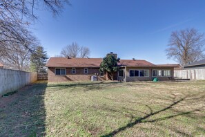 Interior - Near Trails & Dtwn Springdale! Dog-friendly Home (Springdale)