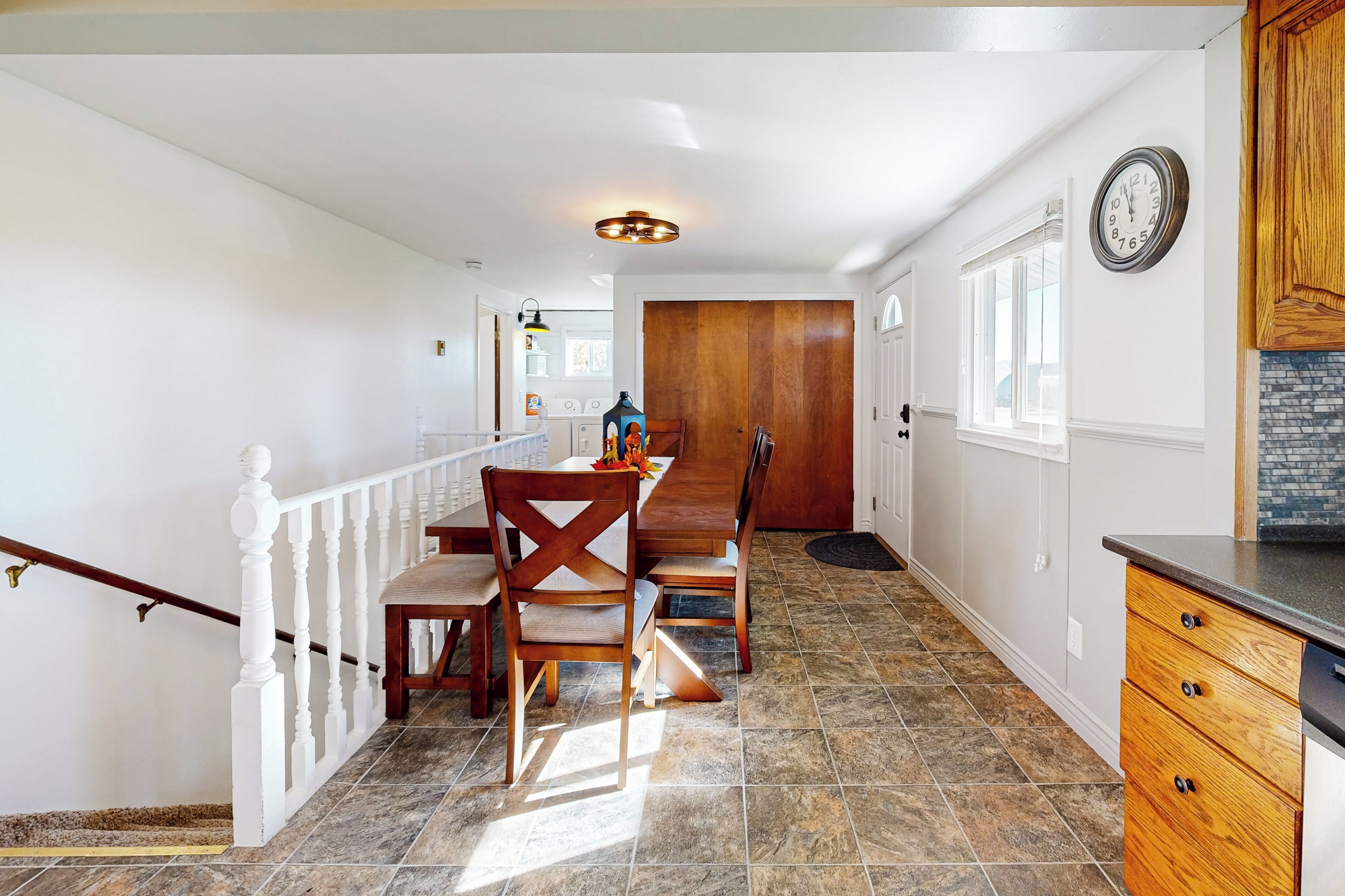 المنشأة من الداخل