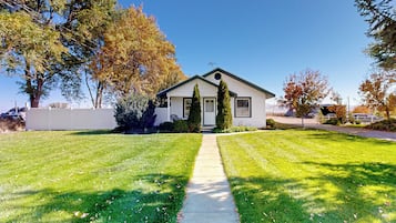 Bagian depan properti