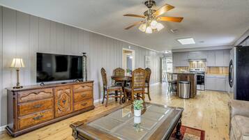 House (2 Bedrooms) | Interior