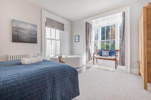 Peregrine Apartment Bowness