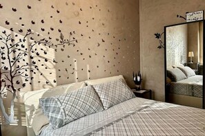 2 habitaciones, tabla de planchar con plancha, wifi y ropa de cama 