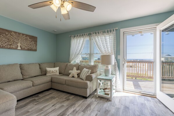 Smart TV, DVD player - CN1A- Wow, Just Wow! Amazing View From Private Balcony! Kayaks Provided! (Gulf Shores)