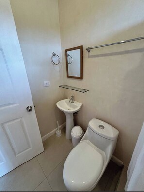 Loft, 1 slaapkamer, roken, balkon | Badkamer