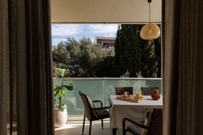 Outdoor dining - Oliva Boutique Apartment 2 (Dubrovnik)
