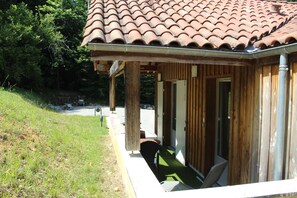 Exterior - SIBO GITE apartment 5 pers, swimming pool, nature and city (Boulazac Isle Manoire)