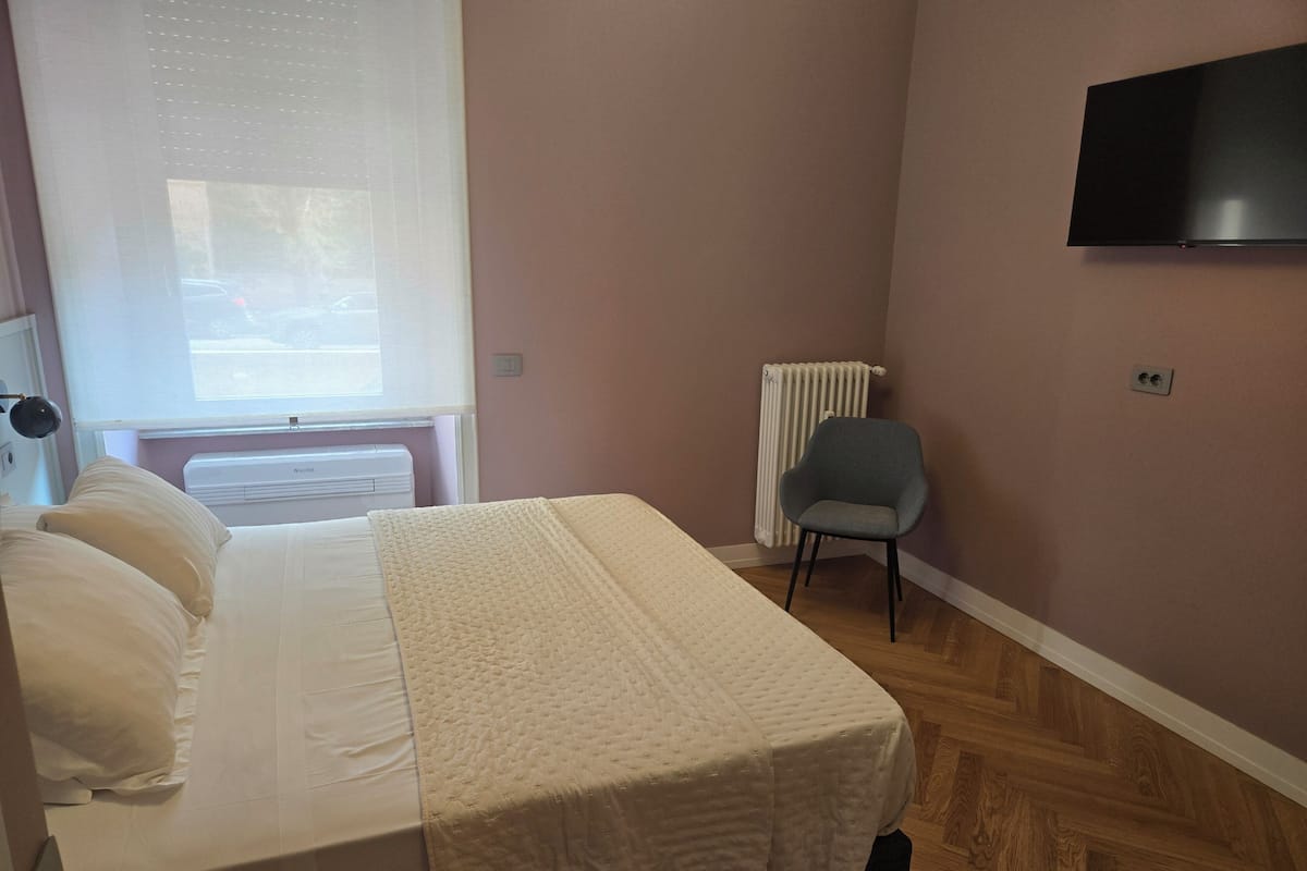Superior Double Room | In-room safe, iron/ironing board, free WiFi