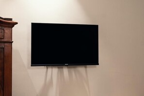 Television - Pepe's Place - Guesthouse Manzoni (Roma)