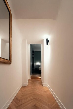 Comfort Double or Twin Room, Courtyard View | Interior