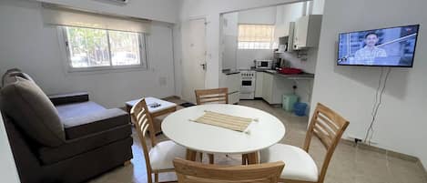 Apartment, 1 Bedroom, Smoking, City View | Interior