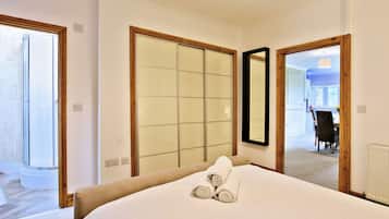 3 bedrooms, individually decorated, individually furnished, free WiFi