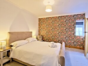 3 dormitorios, decoración individual, mobiliario individual