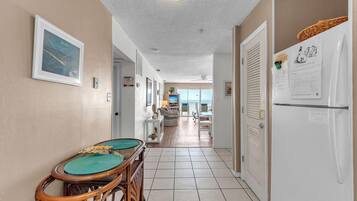 Condo, Multiple Beds (Sea Breeze 704) | Interior