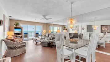Condo, Multiple Beds (Sea Breeze 704) | Dining