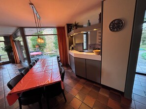 Dining - Heyen Estate (Waimes)