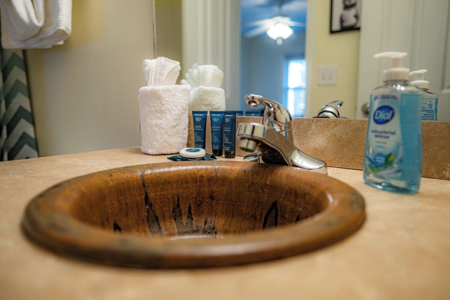 Jetted tub, hair dryer, towels, soap