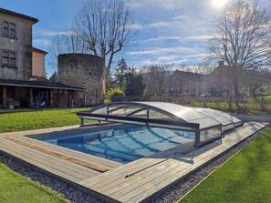 Piscine couverte, piscine extérieure