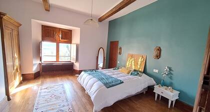 Gite de Charme 4* Château de la Hille with swimming pool