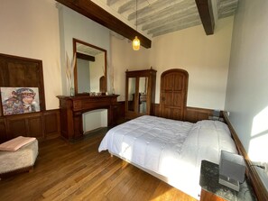 Room - Gite de Charme 4* Château de la Hille with swimming pool (Montégut-Plantaurel)