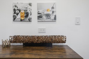 House, 3 Bedrooms | Interior - Modern Home Near Rosemont/allstate Arena O'hare 3 Bedroom Home (Des Plaines)