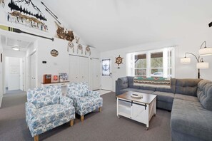 Living area - Indian Shores Of Lake Huron 2 Bedroom Home (Millersburg)