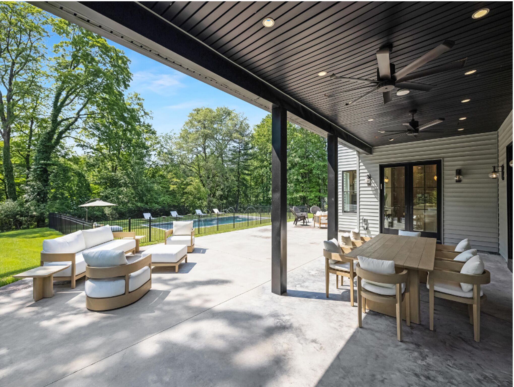 Villa, 6 Bedrooms | Outdoor dining