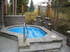 Condo, 1 Bedroom | Outdoor spa tub - Trails End 110 1 Bedroom Condo (Breckenridge)