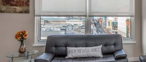 Apartment, 2 Bedrooms | Living area