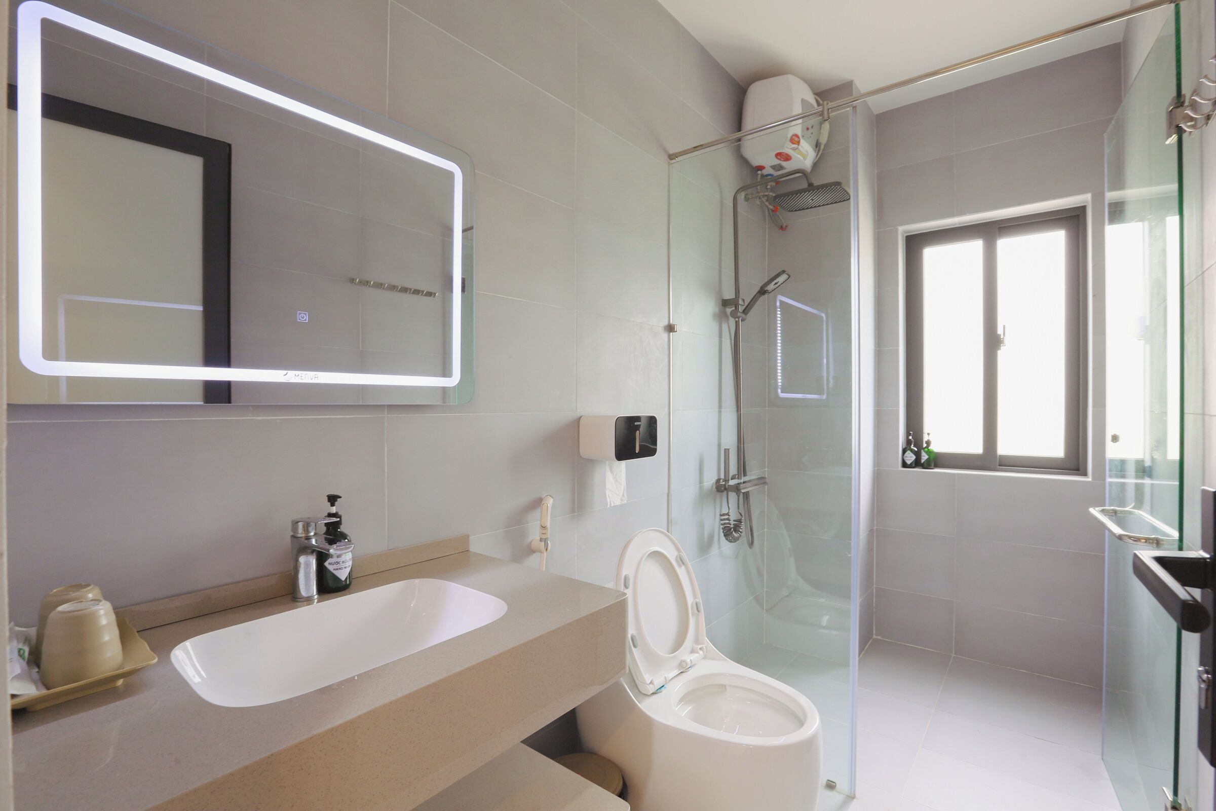 Deluxe-Zimmer, Balkon, Stadtblick | Badezimmer