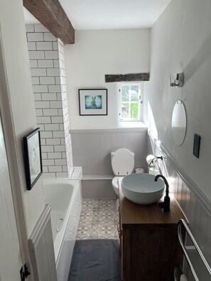 Hair dryer, towels, toilet paper - River cottage on the edge of Dartmoor (Buckfastleigh)