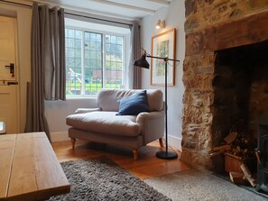 Living area - River cottage on the edge of Dartmoor (Buckfastleigh)