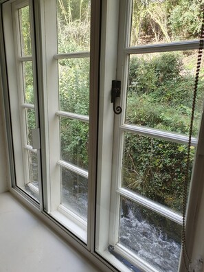 Interior - River cottage on the edge of Dartmoor (Buckfastleigh)
