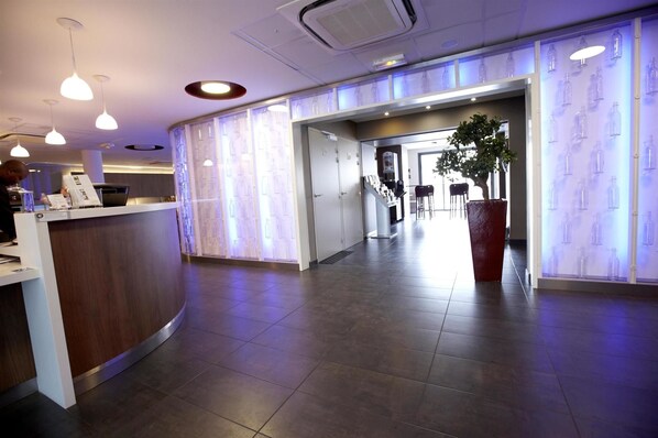 Lobby - Campanile Bordeaux Centre Gare Saint Jean Hotel (Bordeaux)