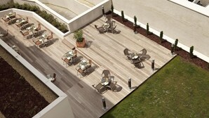Tempat makan outdoor