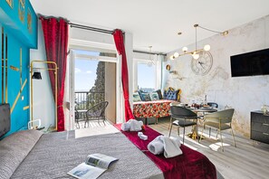 Standard Studio, Lake View (Luxury Apt 402 with Pool & Lake View) - Luxury Apt 402 With Pool & Lake View (Gardone Riviera)