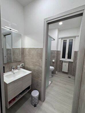 Imagen sin descripción, 5 de 8, botón